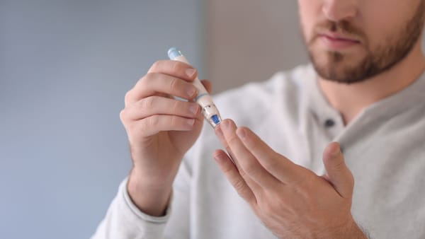 Diabetes: entenda os sintomas, riscos e como controlar