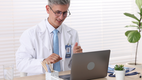 Qual a diferença entre consulta imediata e consulta direta?